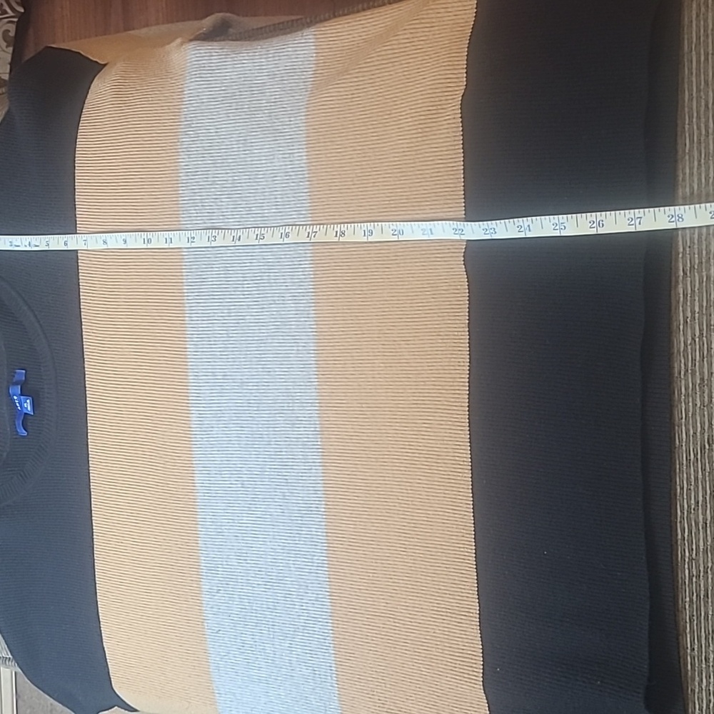Apt. 9 Colorblocked Sweater - Picture 10 of 11